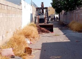 Retira Servicios Públicos 200 toneladas de basura en limpieza de canales