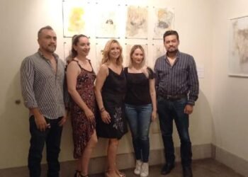 La naturaleza se muestra a través de Tierra Árida; Delma Garza