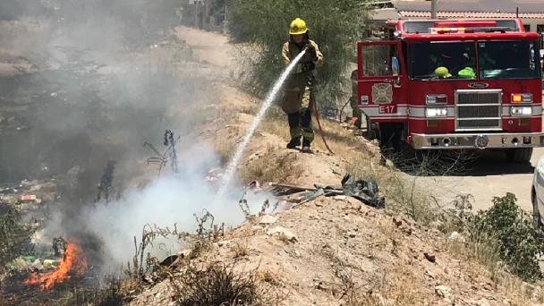 Bomberos atienden hasta 90 reportes por quema de maleza a la semana Bomberos atienden hasta 90 reportes por quema de maleza a la semana