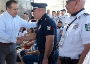 Ayuntamiento de Hermosillo incentiva a más de 200 policías con estímulos económicos