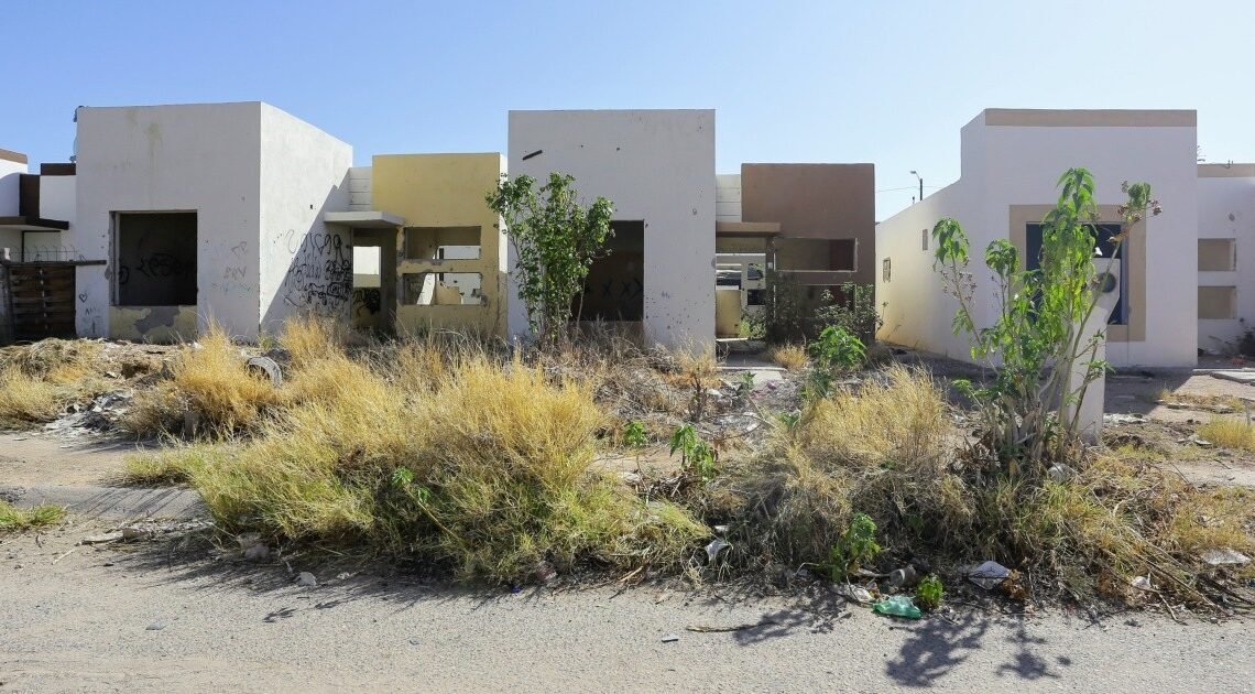 Ayuntamiento de Hermosillo podría tener posesión de 60 casas abandonadas