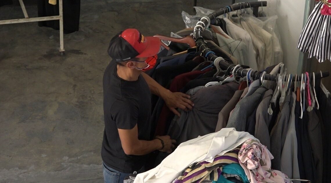 Zapatos y ropa de hombre lo que más se necesita en el Banco de Ropa de Hermosillo Zapatos y ropa de hombre lo que más se necesita en el Banco de Ropa de Hermosillo