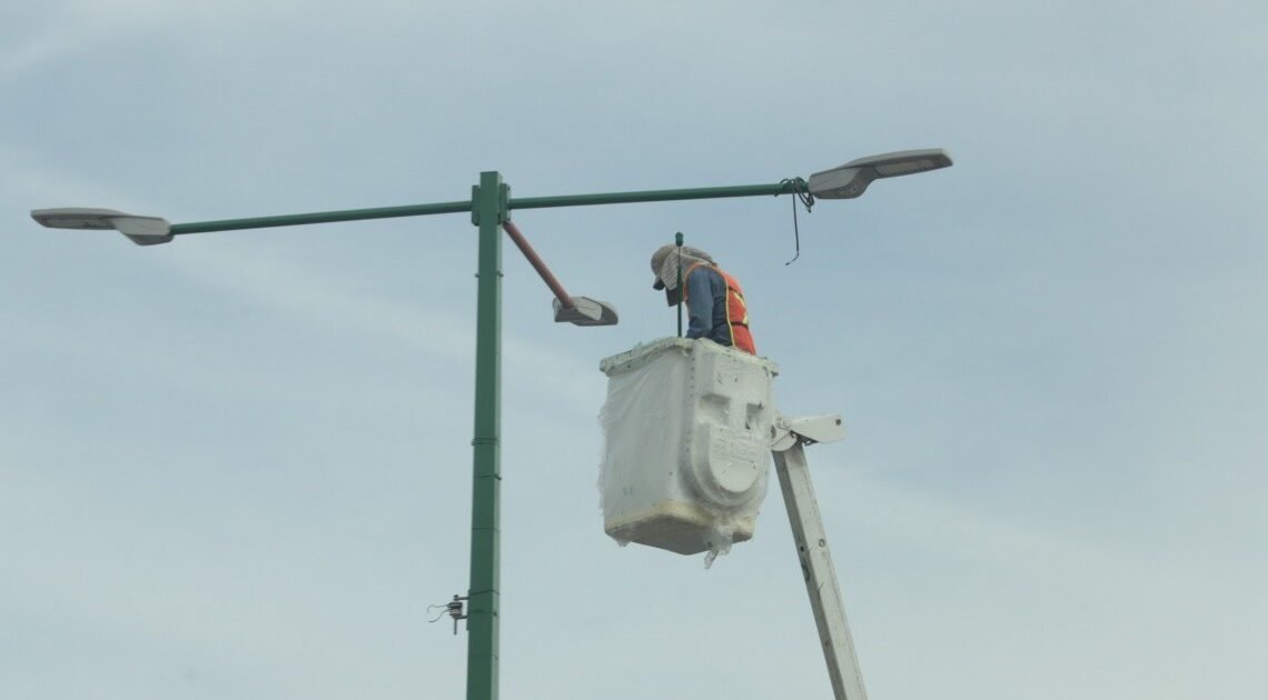 Hermosillo: Trabajan en mantenimiento preventivo de luminarias