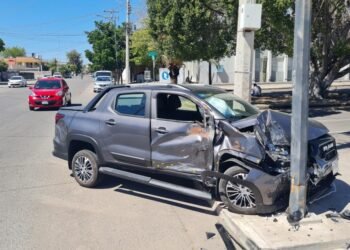 Aumentan choques contra postes y señalamientos en Hermosillo: Tránsito Municipal