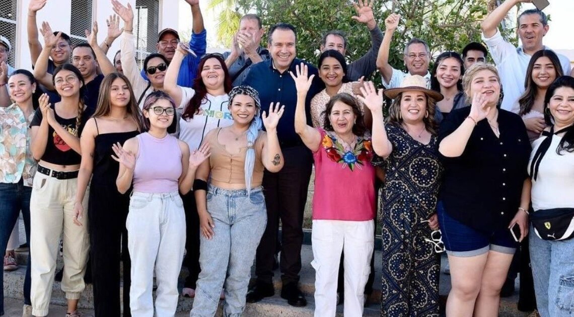 Felicita alcalde de Hermosillo a futuros promotores turísticos graduados