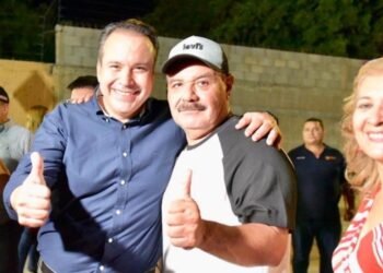 Hermosillo: Entrega Antonio Astiazarán pavimentación en la avenida Lucrecia Ruiz de Ayón