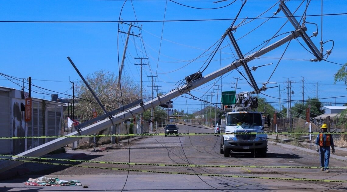 FOTOS Y VIDEO | Fuertes vientos y granizo; así los estragos que dejó la tormenta del sábado en Hermosillo FOTOS Y VIDEO | Fuertes vientos y granizo; así los estragos que dejó la tormenta del sábado en Hermosillo