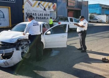 Hermosillo: Accidente de vehicular en Yáñez y Veracruz; sin lesionados
