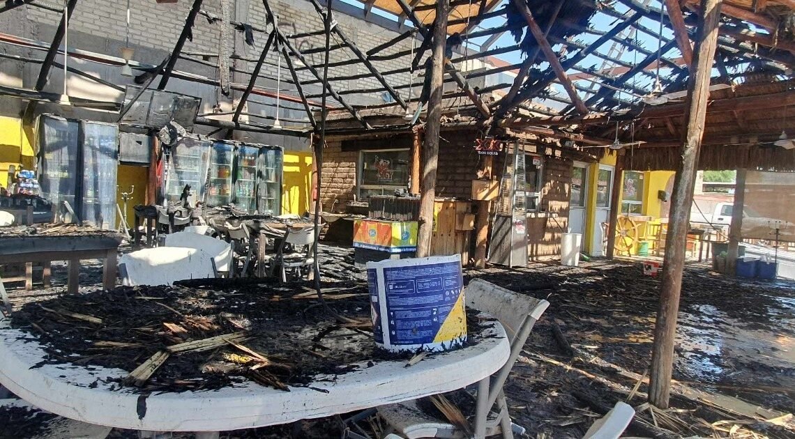 Se incendia palapa en San Pedro El Saucito Se incendia palapa en San Pedro El Saucito