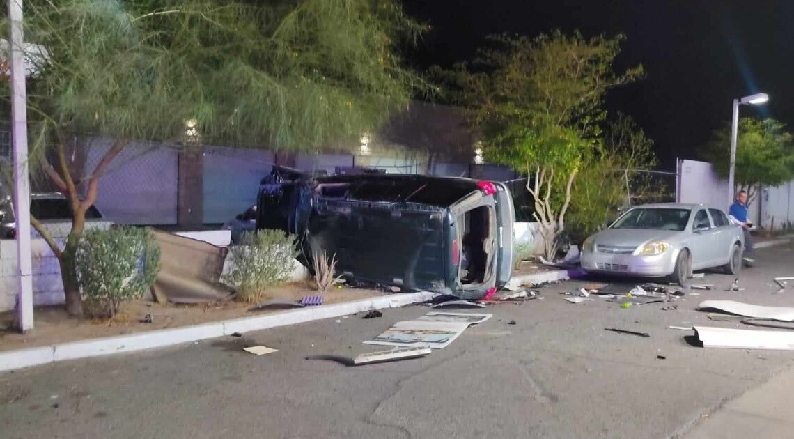 Tremendo choque triple en bulevar las Quintas y Río Sonora en Hermosillo