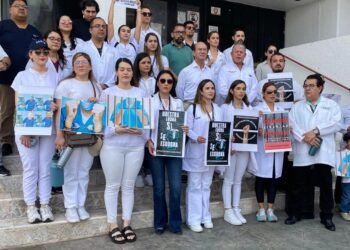 Se manifiestan médicos anestesiólogos de Hermosillo, exigen se regule uso del fentanilo en Sonora