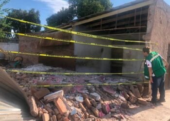 Así quedaron algunas casas en varias colonias de Guaymas tras la tormenta de arena