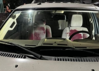Menor apuñala a dos hombres que golpeaban a su madre