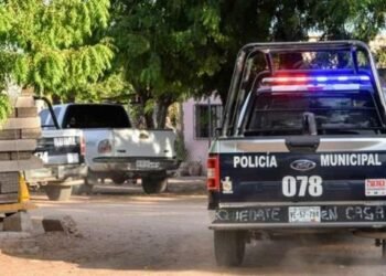 Hombre lesiona con cuchillo a su esposa por celos