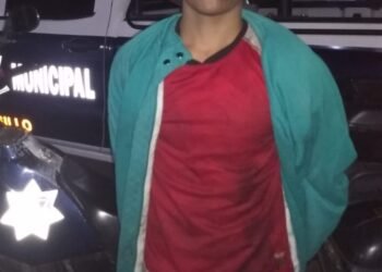 Explota contra su mamá tras regaño por tener su cuarto en desorden