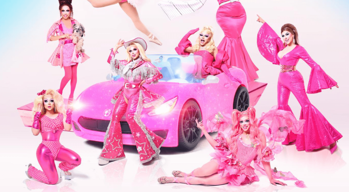 Drag Queens de Hermosillo se visten de Barbie para el estreno de la película, pero guardias les niegan tomarse fotos en la plaza