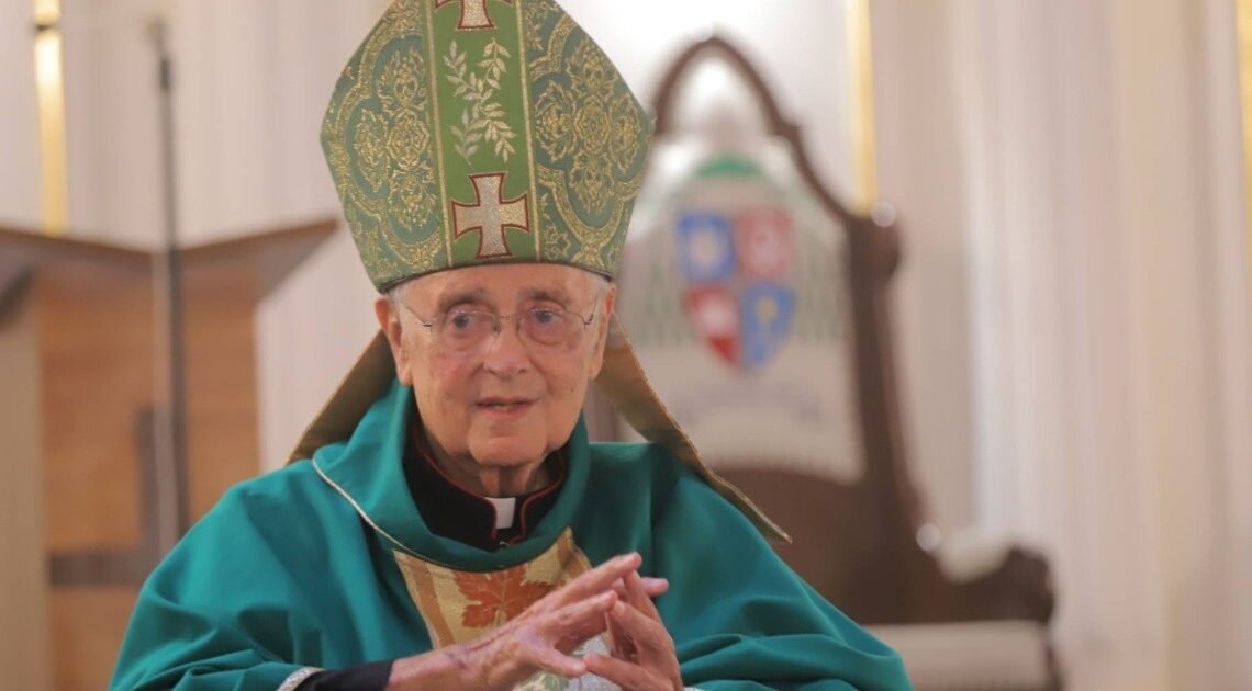 Celebra monseñor Ulises Macías 27 años de labor pastoral