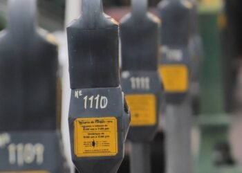Nuevos horarios y tarifas fijas para parquímetros en Vado del Río