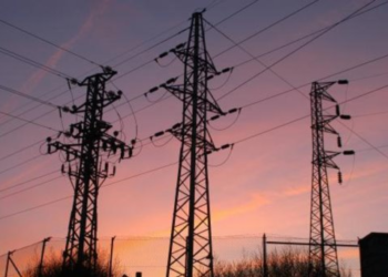 Sector eléctrico tiene resultado negativo por inversión