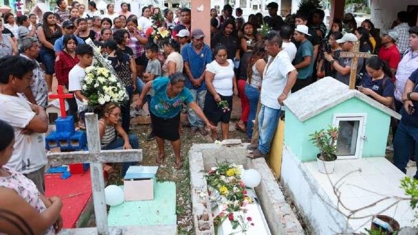 Sepultan a Aitana, niña que perdió la vida en elevador del IMSS Sepultan a Aitana, niña que perdió la vida en elevador del IMSS