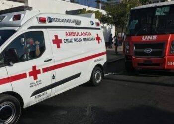 Chofer de camión resulta lesionado tras aparatoso choque