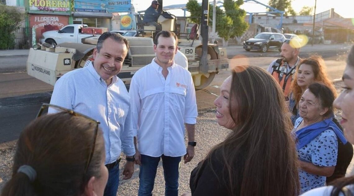 Hermosillo: Supervisan residentes recarpeteo de bulevar junto con el alcalde Hermosillo: Supervisan residentes recarpeteo de bulevar junto con el alcalde