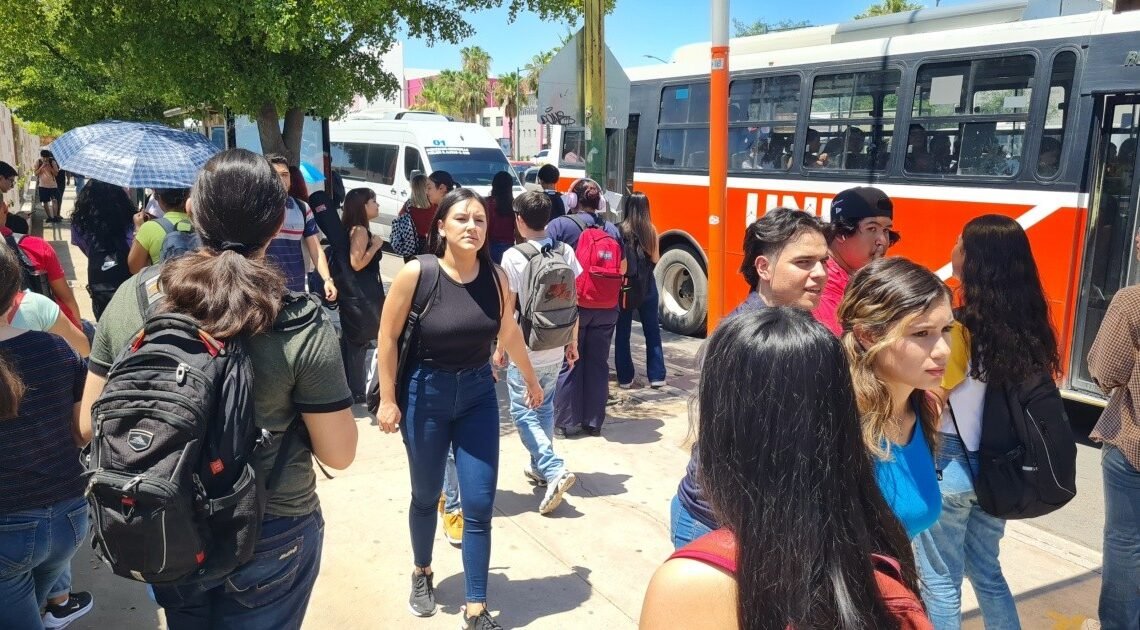 Si no hay opciones de movilidad para universitarios seguirán aglomeraciones: Vigilantes del transporte