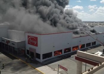 Incendio en Hermosillo: Arde tienda de telas “Parisina” en el Solidaridad ¿Qué fue lo que pasó?