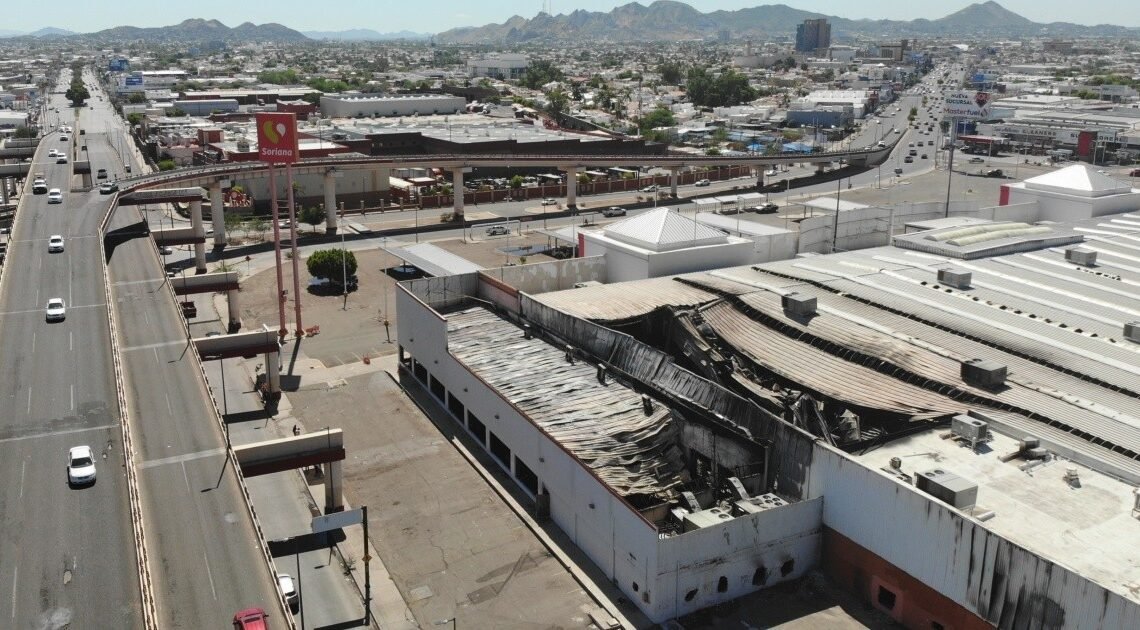 Cierran 25 negocios en Hermosillo tras incendio en tienda de telas “Parisina”