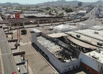 Cierran 25 negocios en Hermosillo tras incendio en tienda de telas “Parisina”