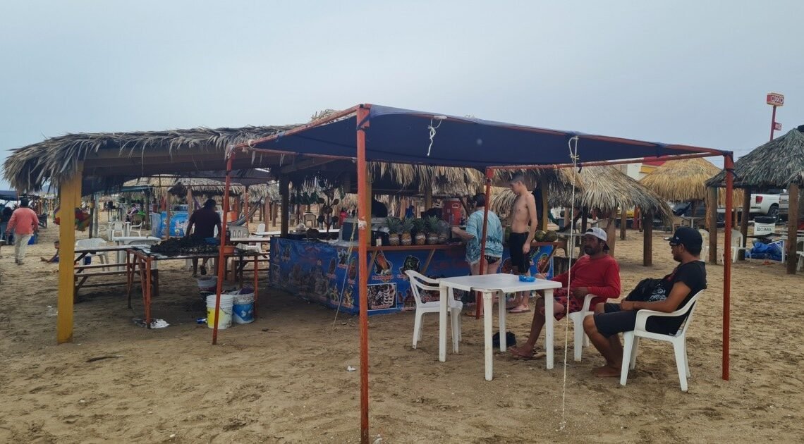 Comerciantes en Bahía de Kino venden menos Comerciantes en Bahía de Kino venden menos