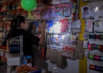 Apagones de electricidad afectan a comercios de Hermosillo