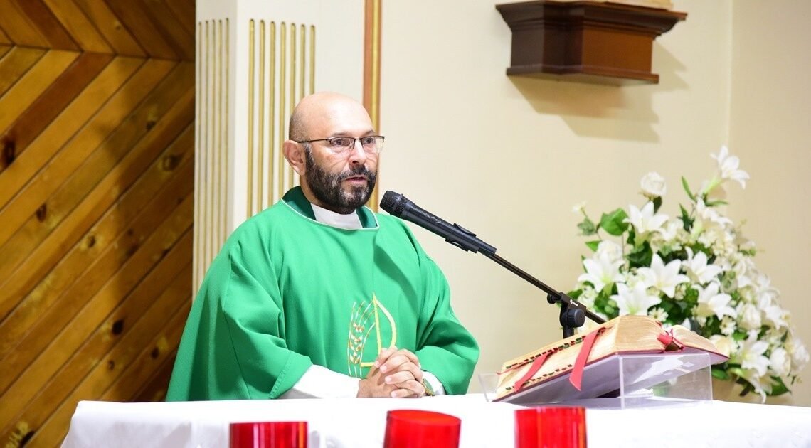 Responde el padre Pepe al llamado de Dios en Roma Responde el padre Pepe al llamado de Dios en Roma