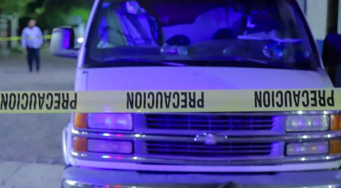 Encuentran cuerpo sin vida dentro de un automóvil abandonado en colonia Choyal