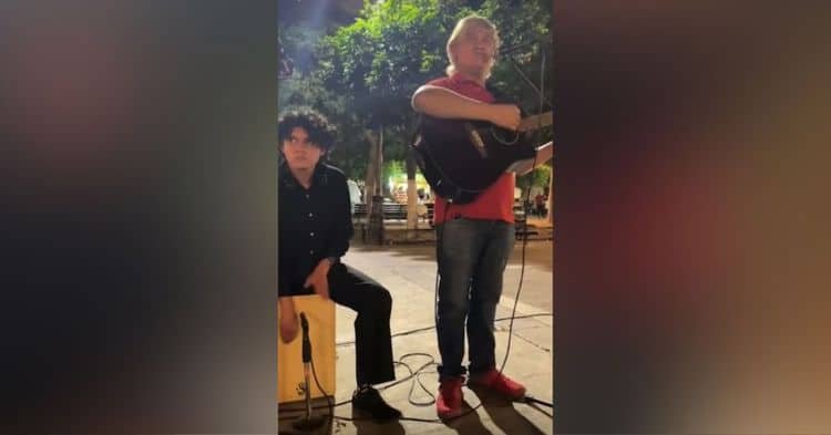 Su amor por la música supera todos los obstáculos; él es Jesús Márquez