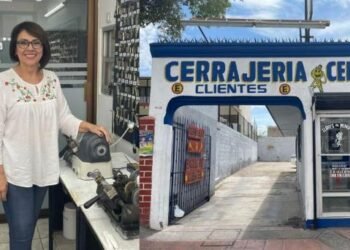 Ana Delia mantiene la Cerrajería Central de Hermosillo con entrega y pasión