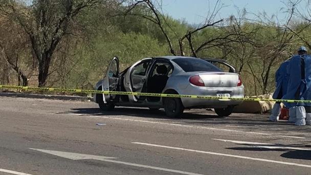 Hallan a hombre sin vida en carro abandonado al poniente de Hermosillo Hallan a hombre sin vida en carro abandonado al poniente de Hermosillo