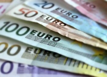 Euro se debilita y llega a su precio más bajo en pesos en más de 7 años