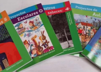 Gobernadores de la 4T reiteran su apoyo al contenido de los libros de texto
