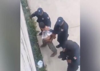 Muere adulto mayor luego de ser golpeado por policías