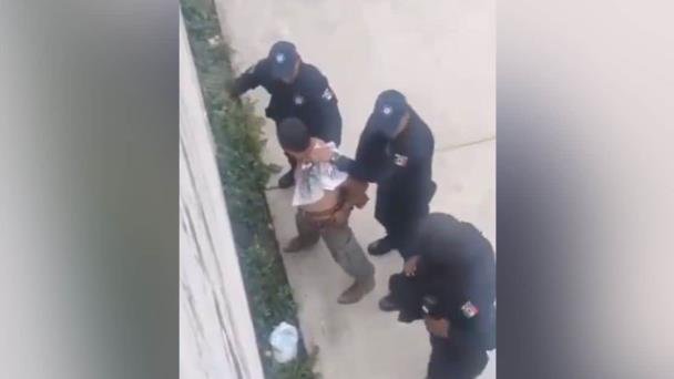 Muere adulto mayor luego de ser golpeado por policías Muere adulto mayor luego de ser golpeado por policías