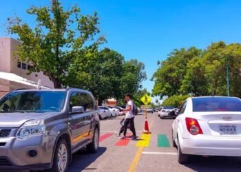 Operativos mitigan caos vehicular en el regreso a clases de la Unison