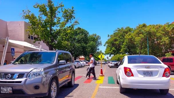 Operativos mitigan caos vehicular en el regreso a clases de la Unison Operativos mitigan caos vehicular en el regreso a clases de la Unison