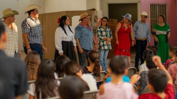 Unión Veléz Escalante llama a donar útiles escolares para 60 niños y niñas Unión Veléz Escalante llama a donar útiles escolares para 60 niños y niñas