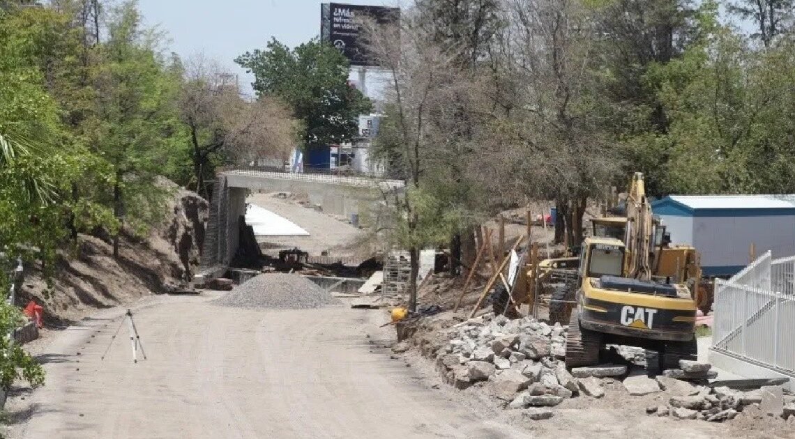 Hermosillo: Construcción del puente desnivel del bulevar Luis Encinas lleva 53% de avance Hermosillo: Construcción del puente desnivel del bulevar Luis Encinas lleva 53% de avance
