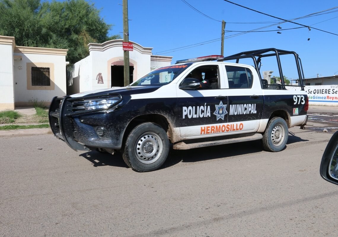 Choque triple deja un saldo de cuatro personas lesionadas en Hermosillo
