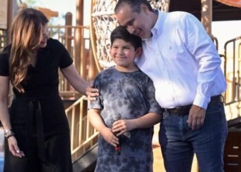 Inauguran el alcalde y su esposa Barco Pirata en El Cárcamo