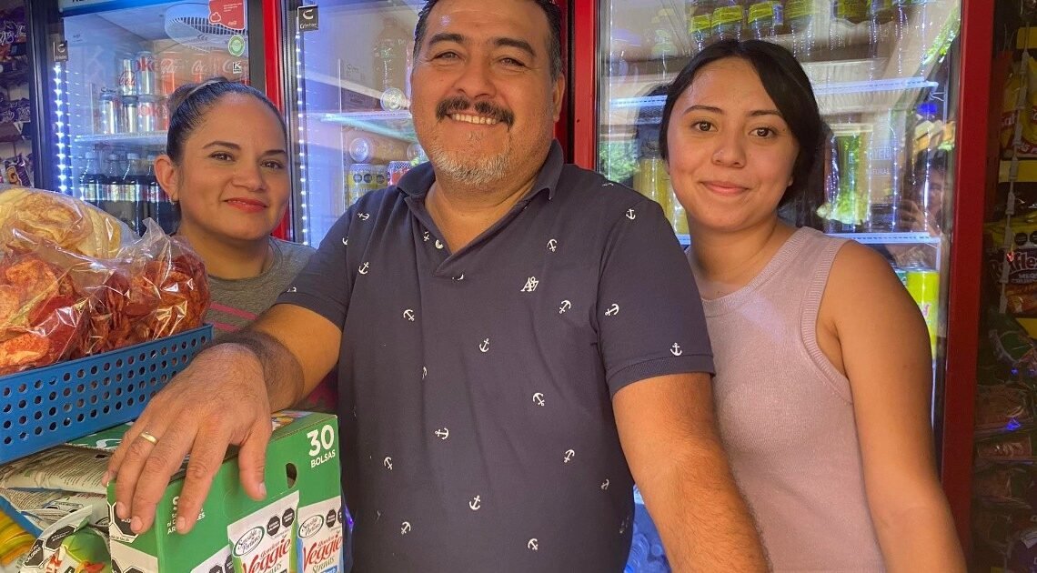 Becas de comida diaria: La generosidad de Ernesto Navarro en la Unison Becas de comida diaria: La generosidad de Ernesto Navarro en la Unison