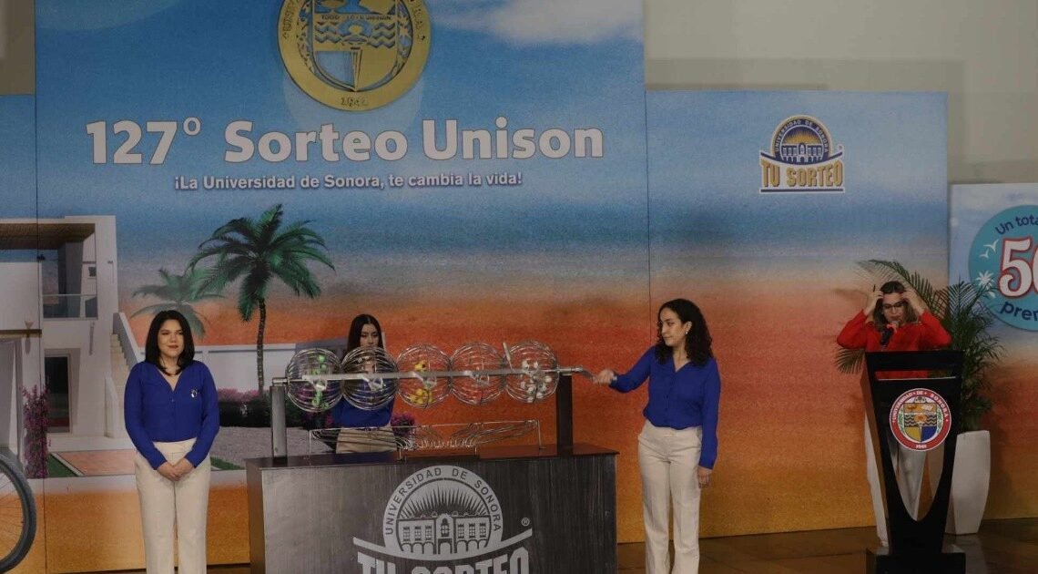 Ella es la ganadora del primer premio del 127° Sorteo Unison