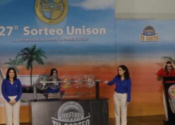 Ella es la ganadora del primer premio del 127° Sorteo Unison